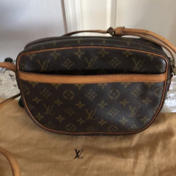 Louis Vuitton Jeune Fille Crossbody - Picture 3 of 4